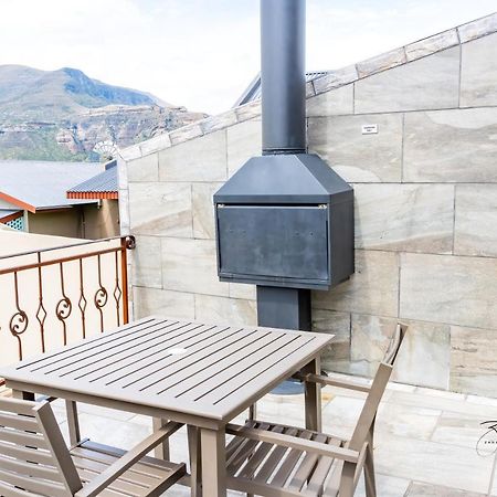 Willow Manor Clarens Εξωτερικό φωτογραφία