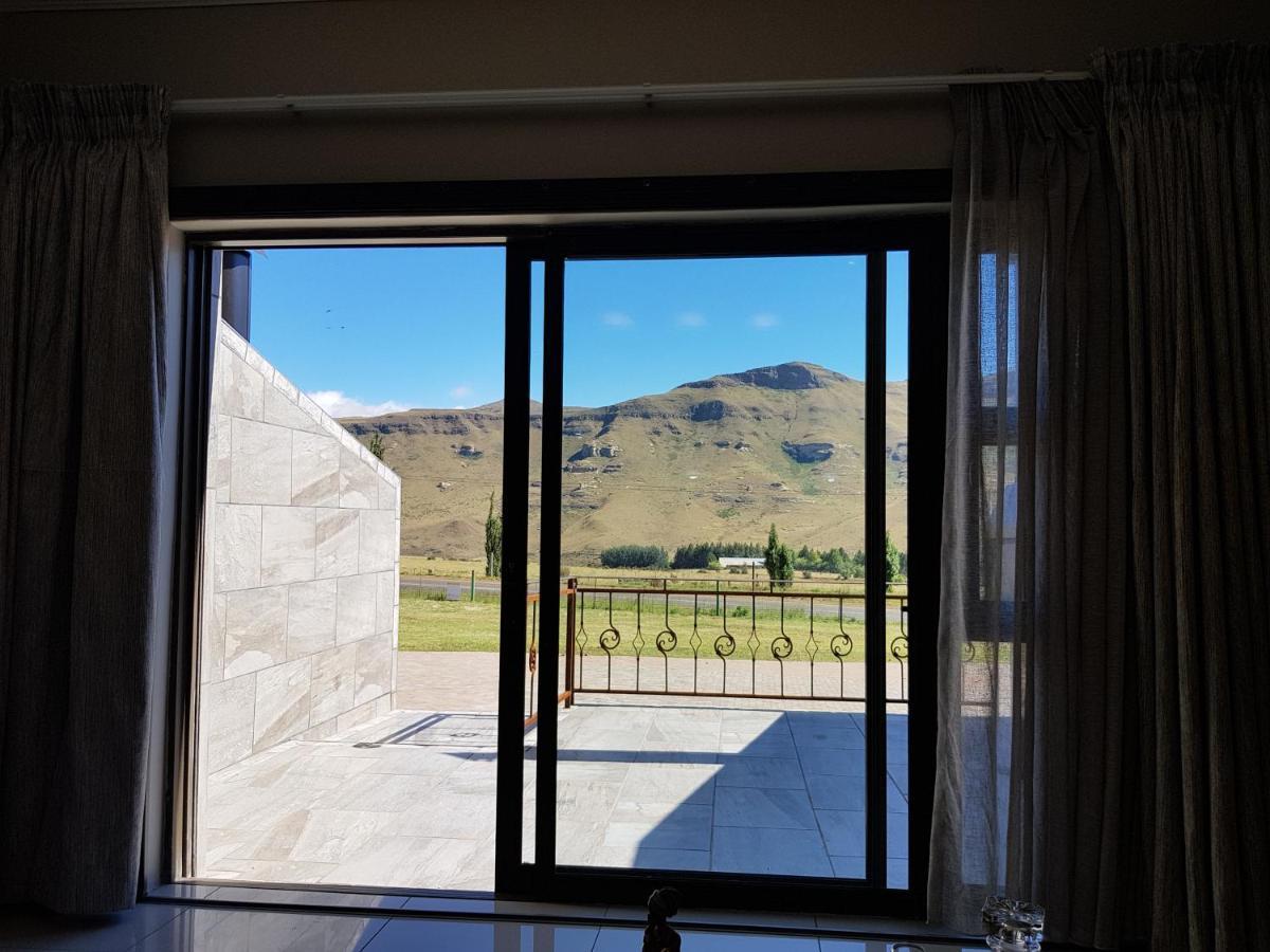 Willow Manor Clarens Εξωτερικό φωτογραφία